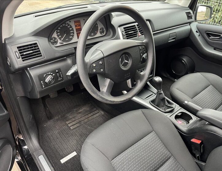 Mercedes-Benz Třídy B 9