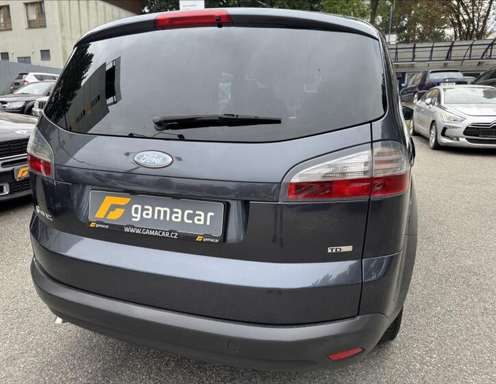 Ford S-MAX 10