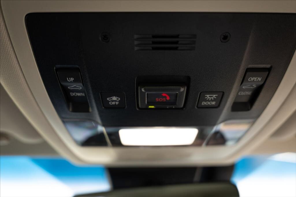 Lexus ES 300h Sedan / Limuzína 2,5 l 160 kw