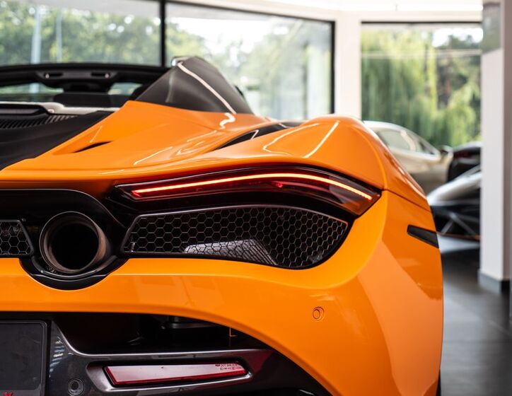 McLaren 720S 23
