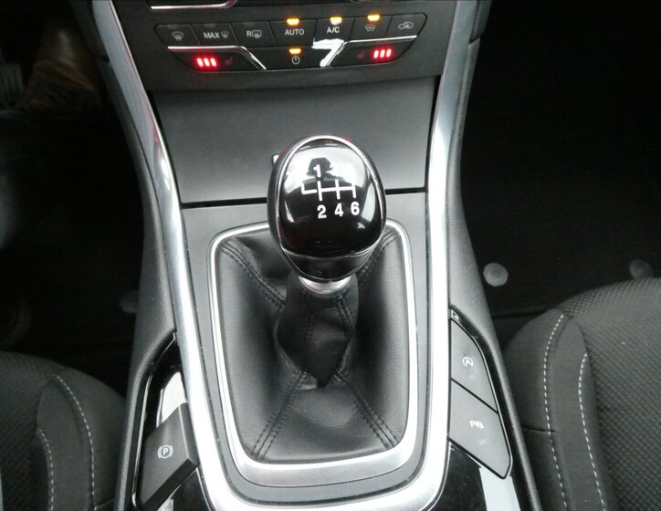 Ford S-MAX MPV 2,0 l 110 kw