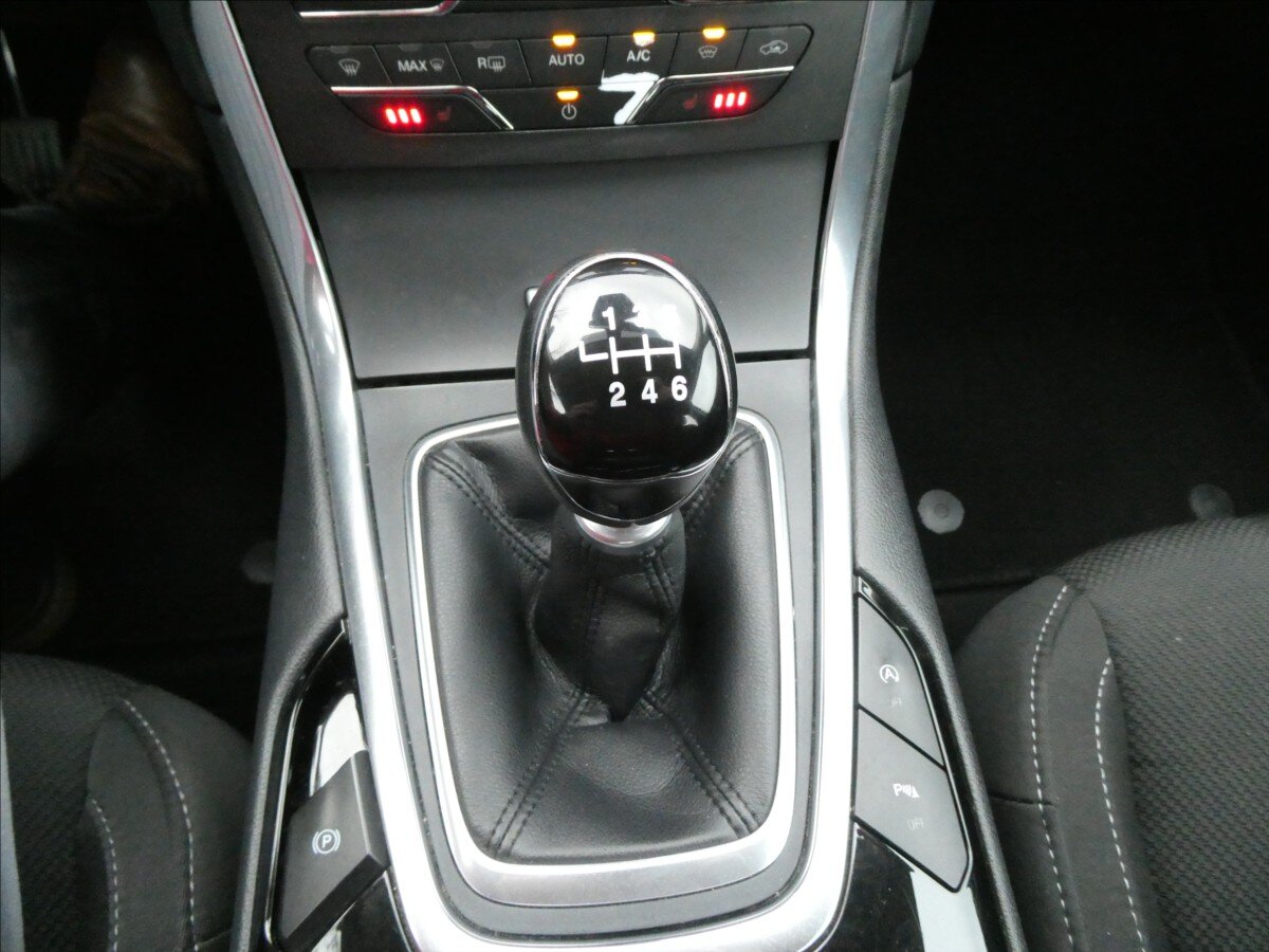 Ford S-MAX MPV 2,0 l 110 kw