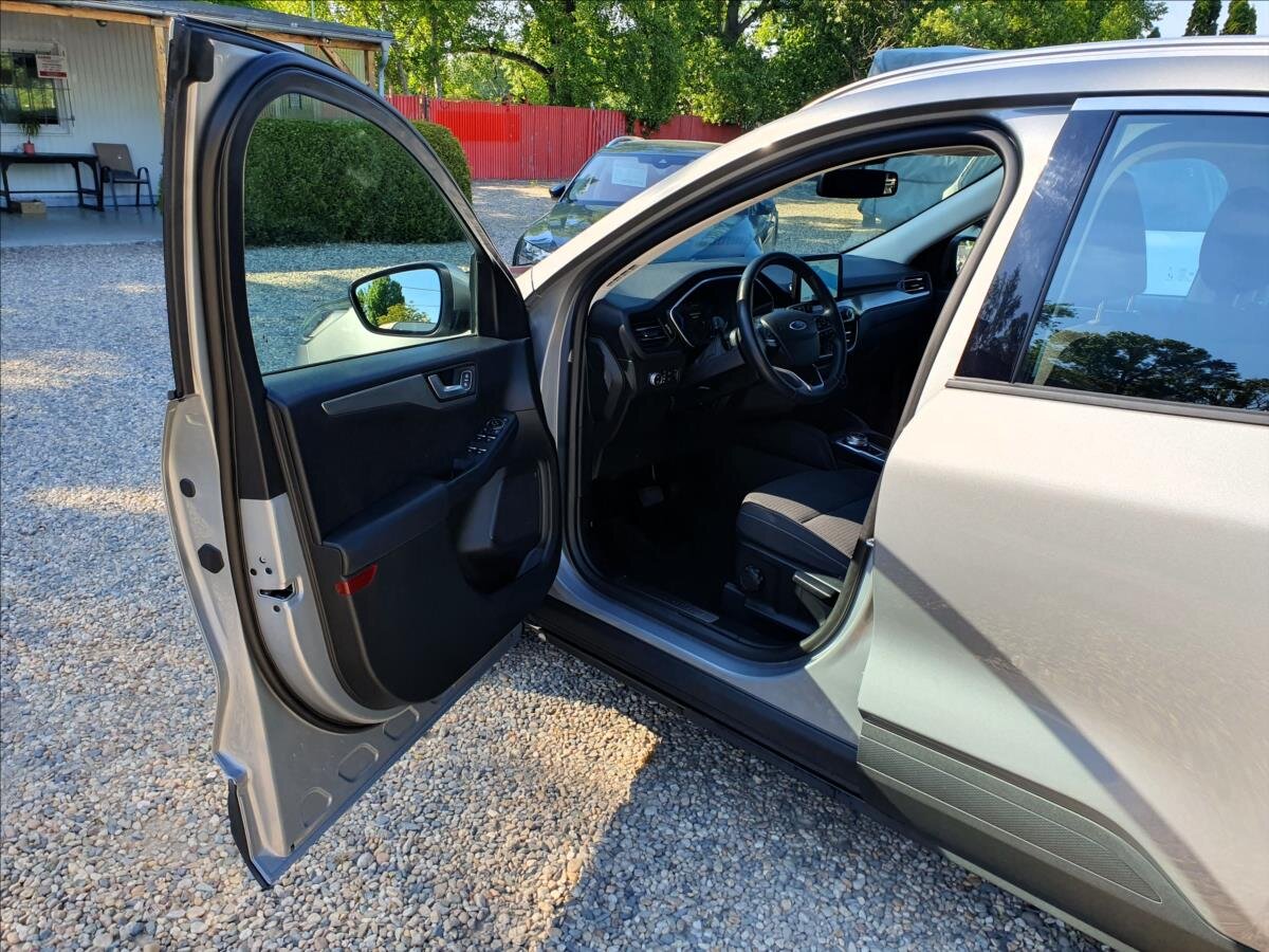 Ford Kuga SUV / Terénní 1,5 l 88 kw