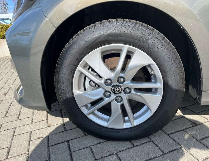 Toyota Yaris Hatchback 1,5 l 68 kw