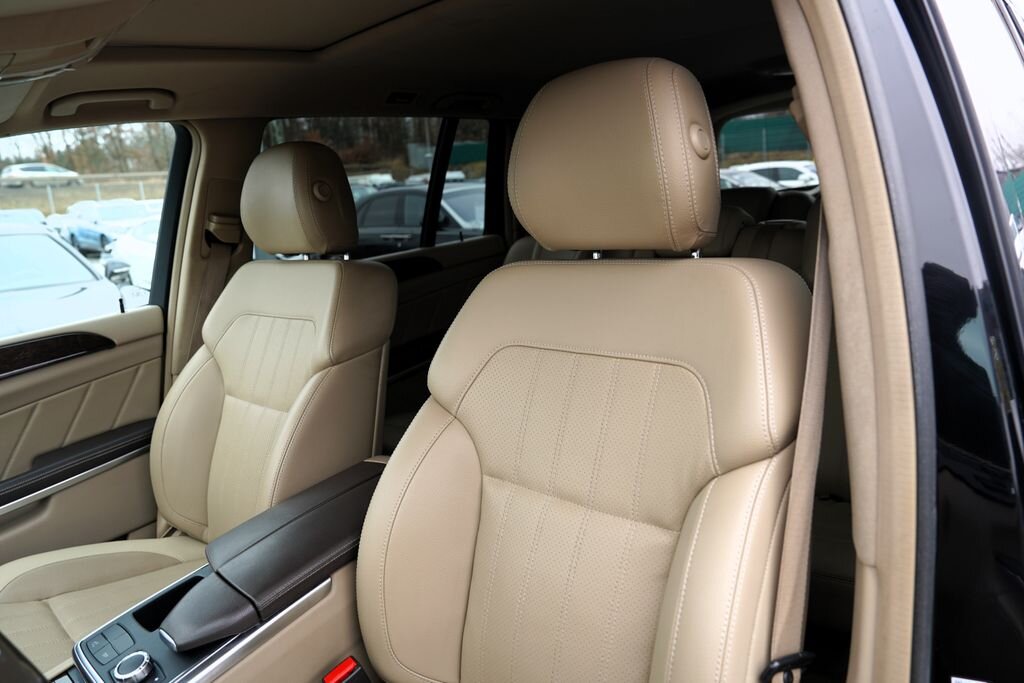 Mercedes-Benz GL SUV 4,7 l 320 kw