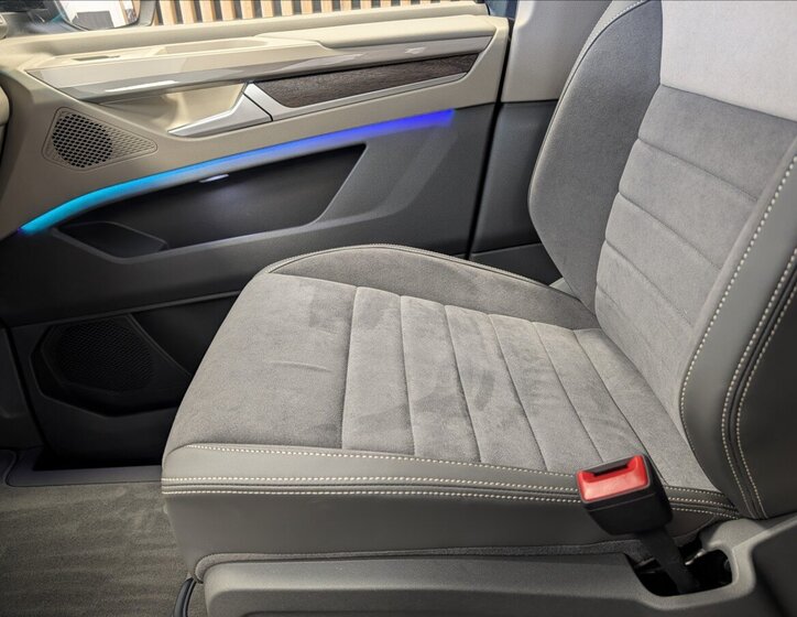 Volkswagen Multivan VAN-Minibus 0,0 130 kw