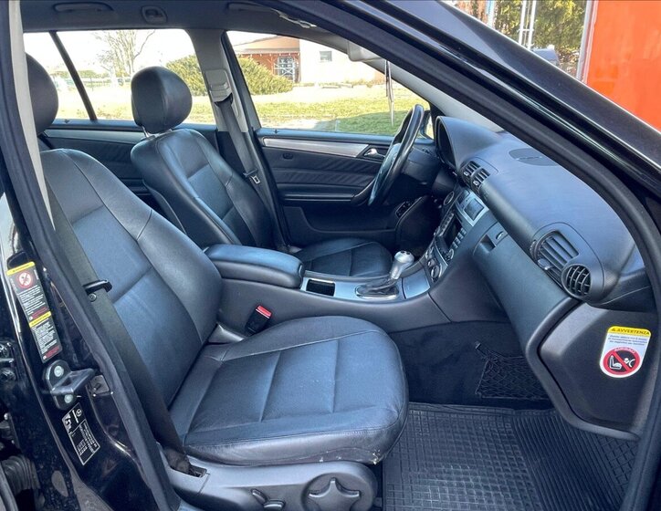 Mercedes-Benz Třídy C Kombi 2,1 l 110 kw