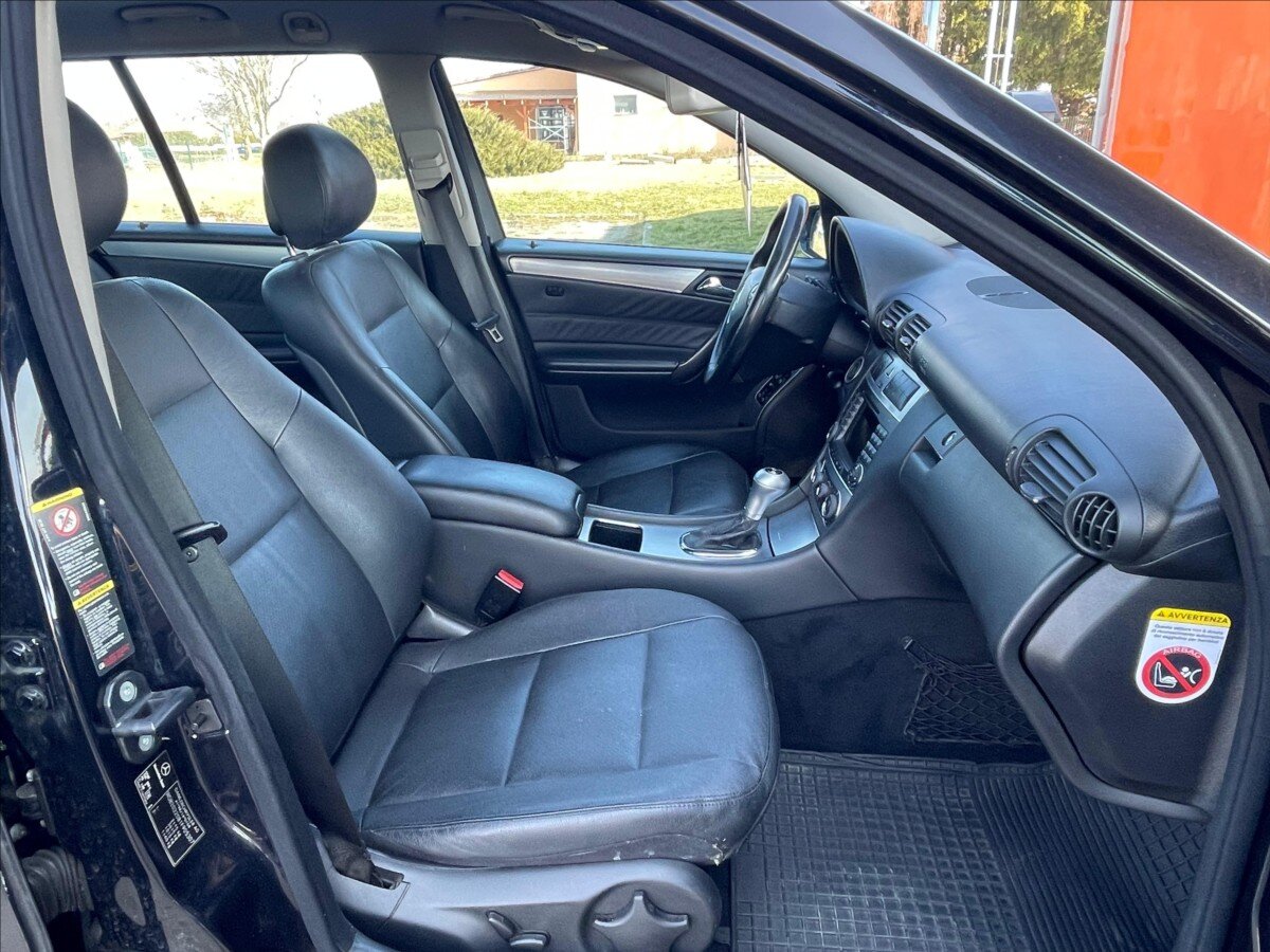 Mercedes-Benz Třídy C Kombi 2,1 l 110 kw