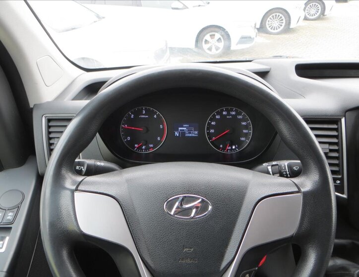 Hyundai H 350 Skříň 2,5 l 110 kw