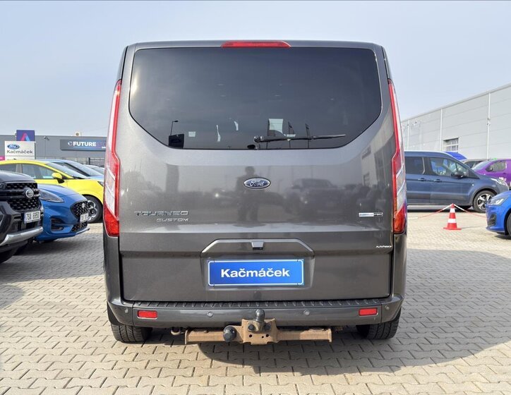 Ford Tourneo Custom MPV 2,0 l 136 kw