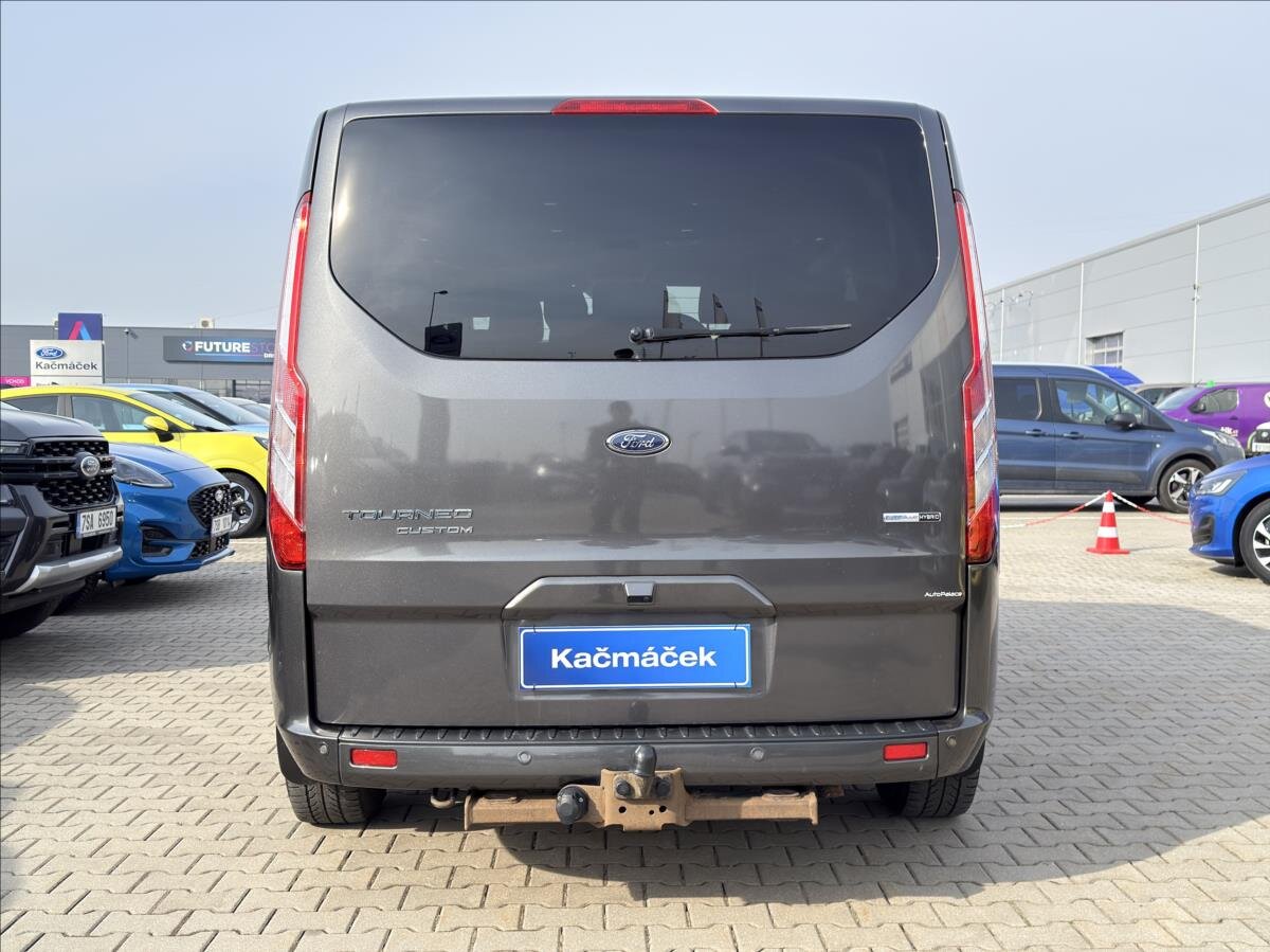 Ford Tourneo Custom MPV 2,0 l 136 kw