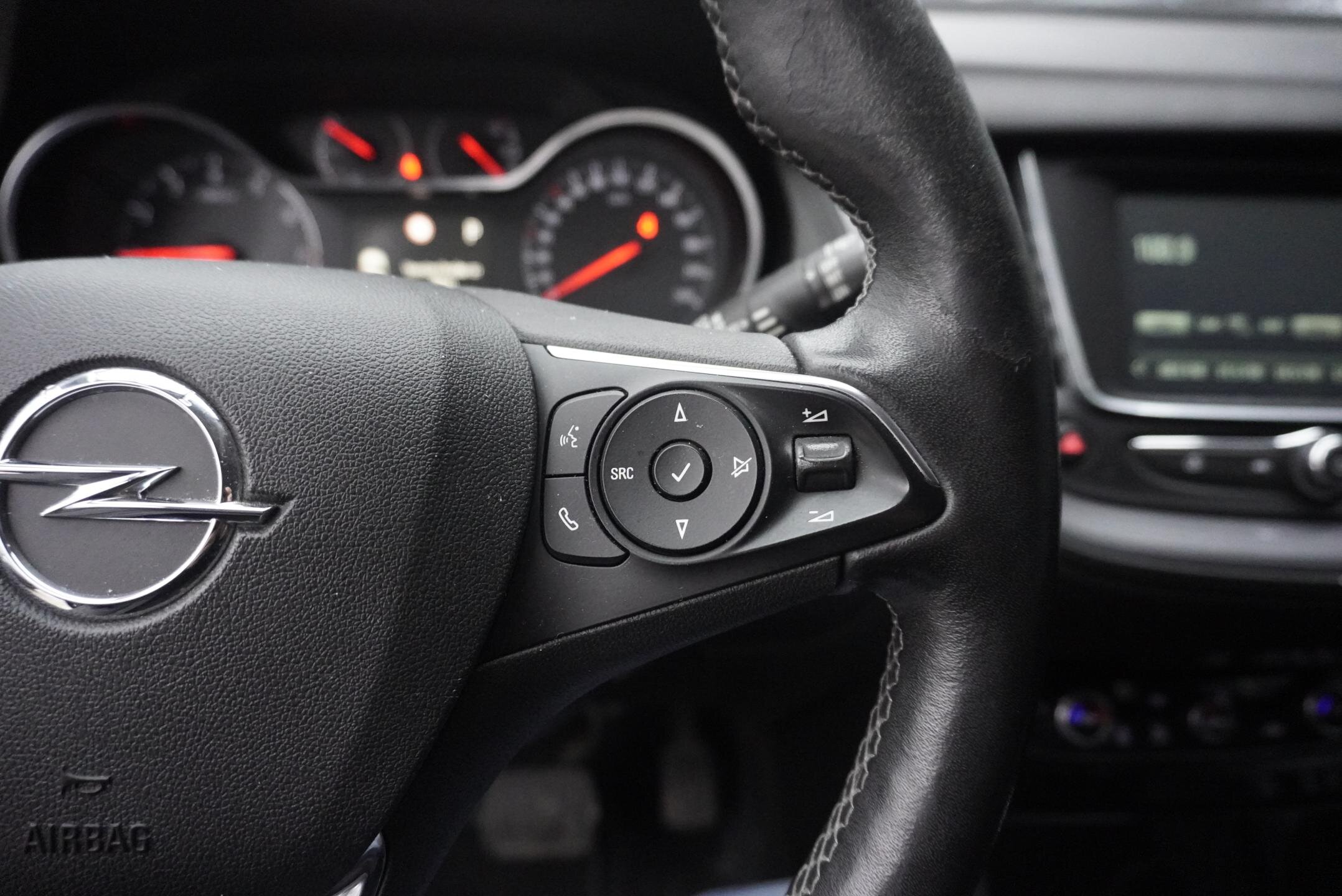 Opel Grandland X SUV 1,2 l 96 kw