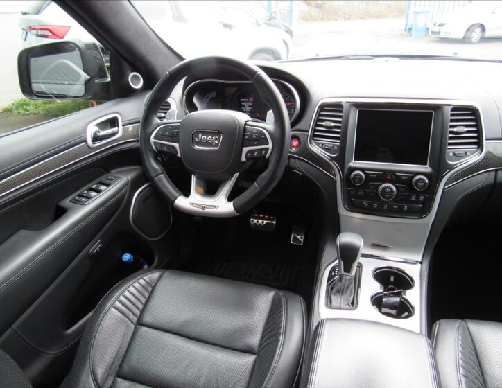 Jeep Grand Cherokee SUV / Terénní 6,2 l 527 kw