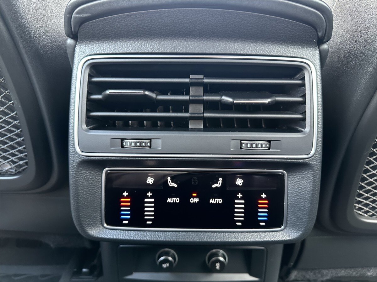 Audi SQ8 SUV / Terénní 4,0 l 320 kw