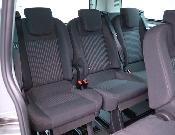 Ford Transit Custom Kombi 2,0 l 96 kw