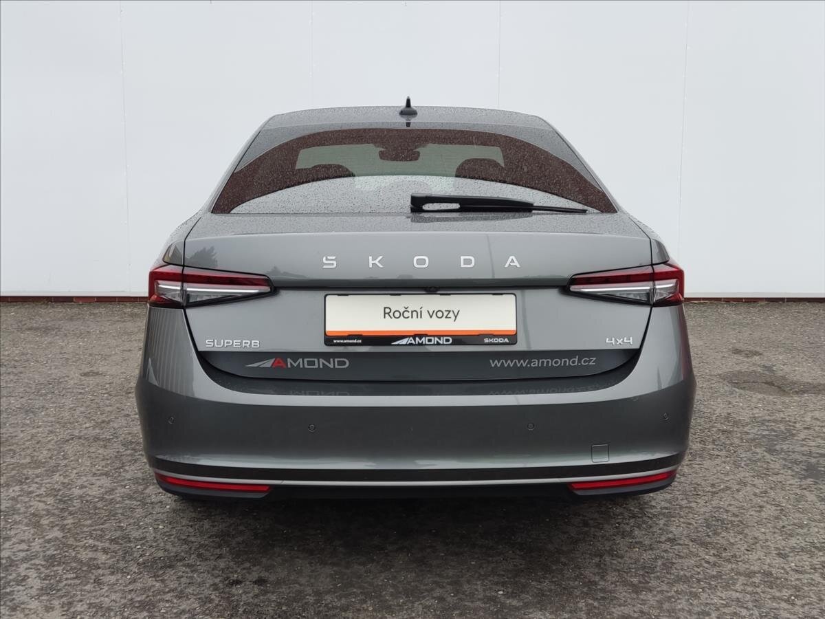 Škoda Superb Liftback 2,0 l 142 kw