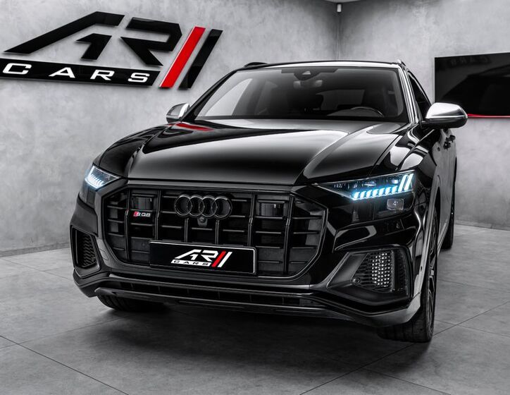 Audi SQ8 3