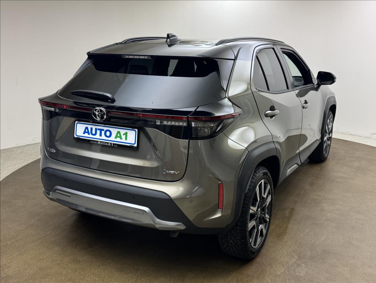 Toyota Yaris Cross SUV 1,5 l 96 kw