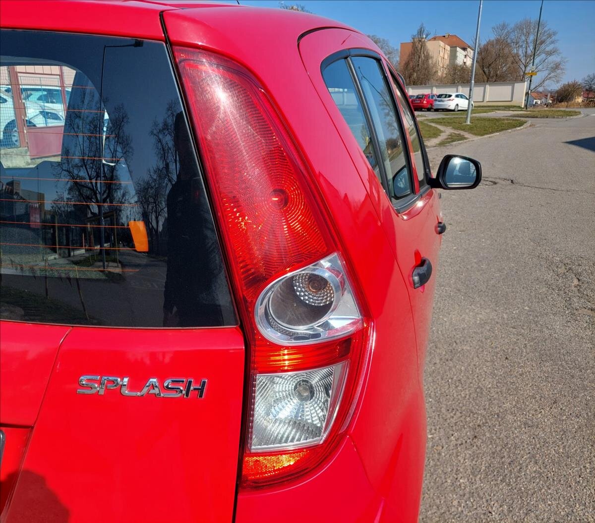 Suzuki Splash Hatchback 996,0 48 kw