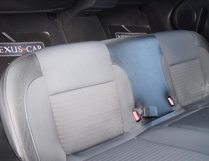 Renault Latitude Sedan / Limuzína 2,0 l 110 kw