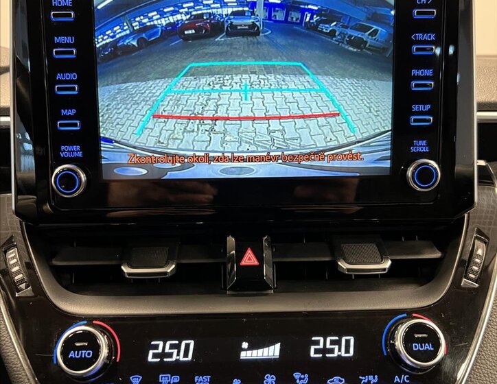 Toyota Corolla Sedan 1,6 l 97 kw