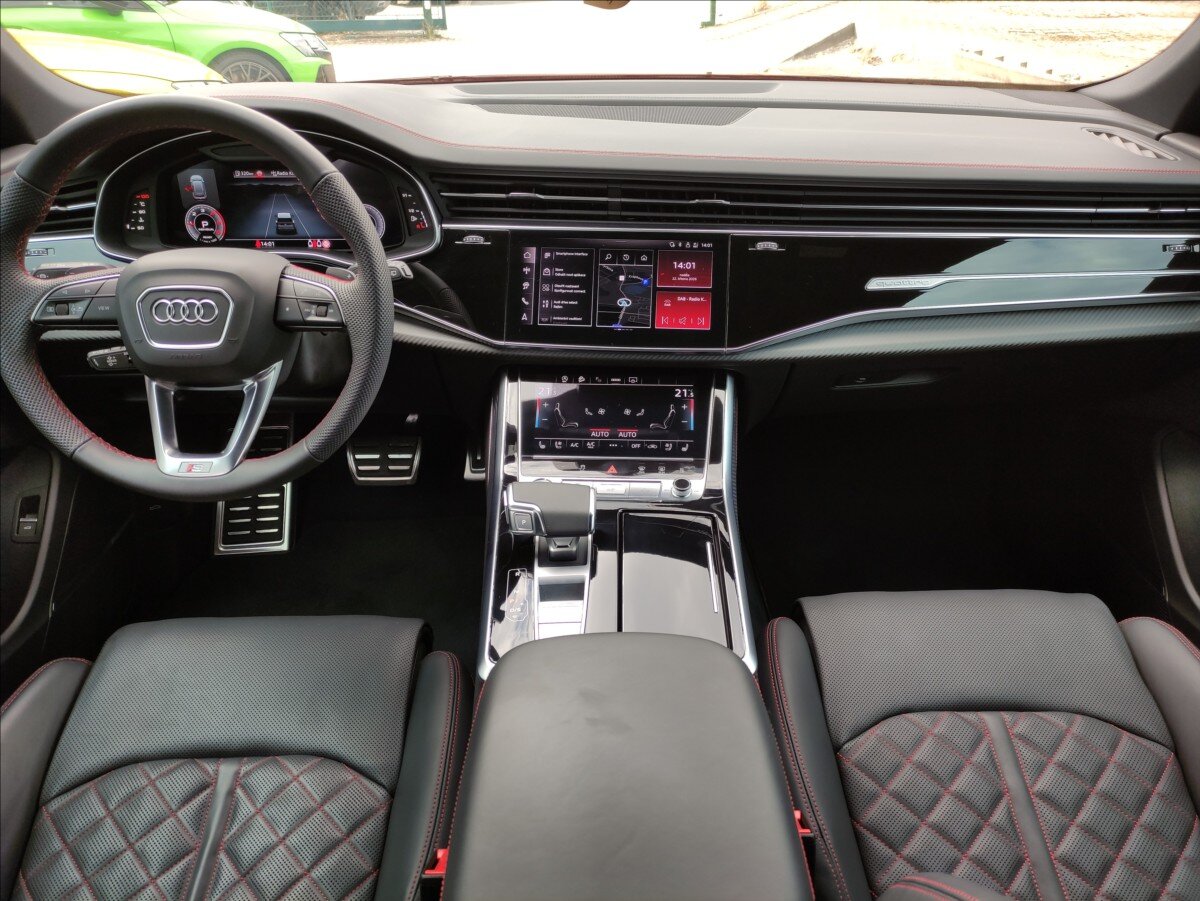 Audi Q8 SUV / Terénní 3,0 l 210 kw