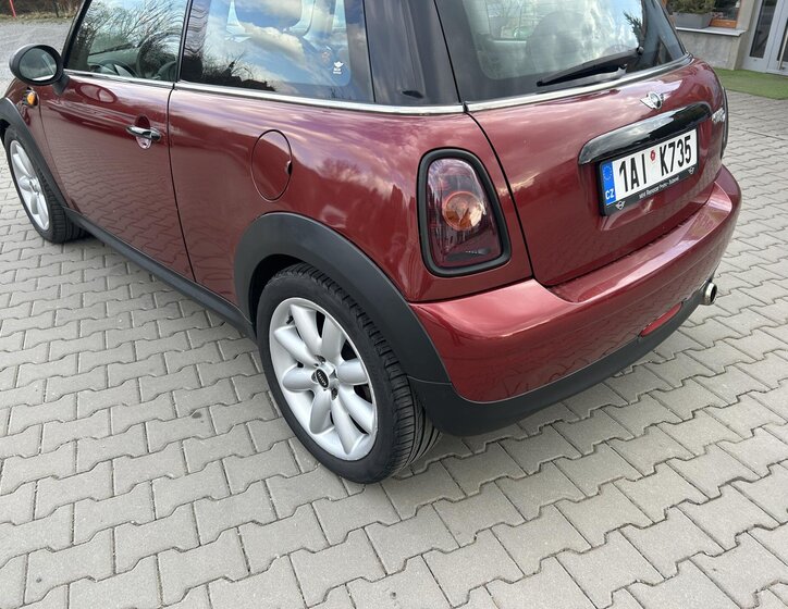 Mini Cooper Hatchback 1,6 l 80 kw