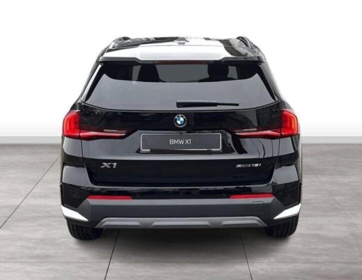 BMW X1 SUV 1,5 l 100 kw