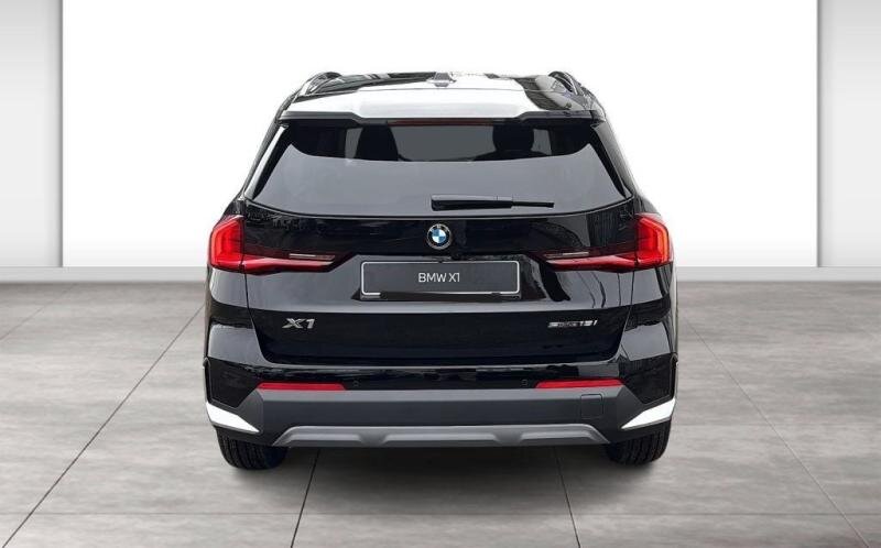 BMW X1 SUV 1,5 l 100 kw