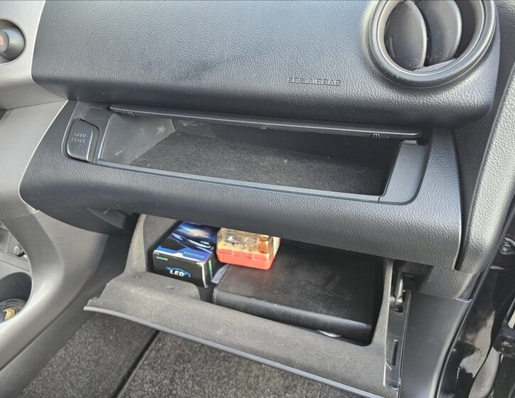 Toyota RAV4 Kombi 2,2 l 100 kw