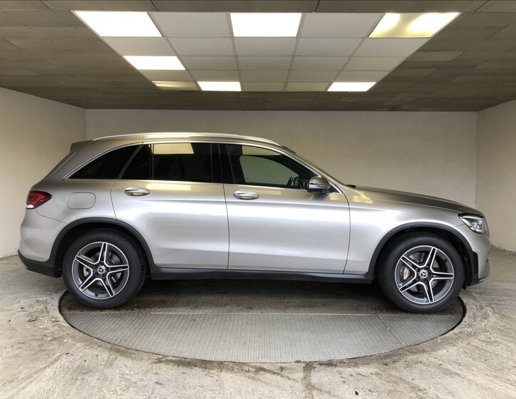 Mercedes-Benz GLC 8
