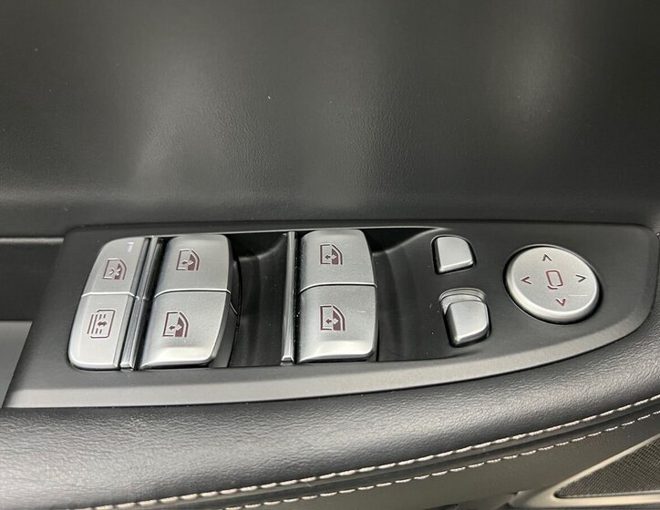 BMW Řada 7 Sedan 3,0 l 294 kw