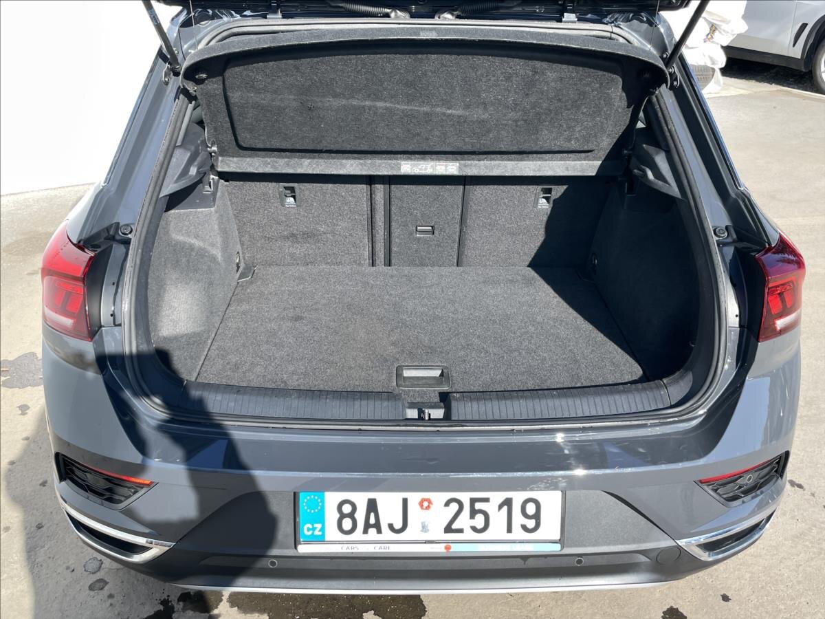 Volkswagen T-Roc SUV / Terénní 1,5 l 110 kw
