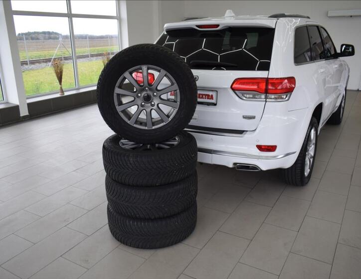 Jeep Grand Cherokee 41