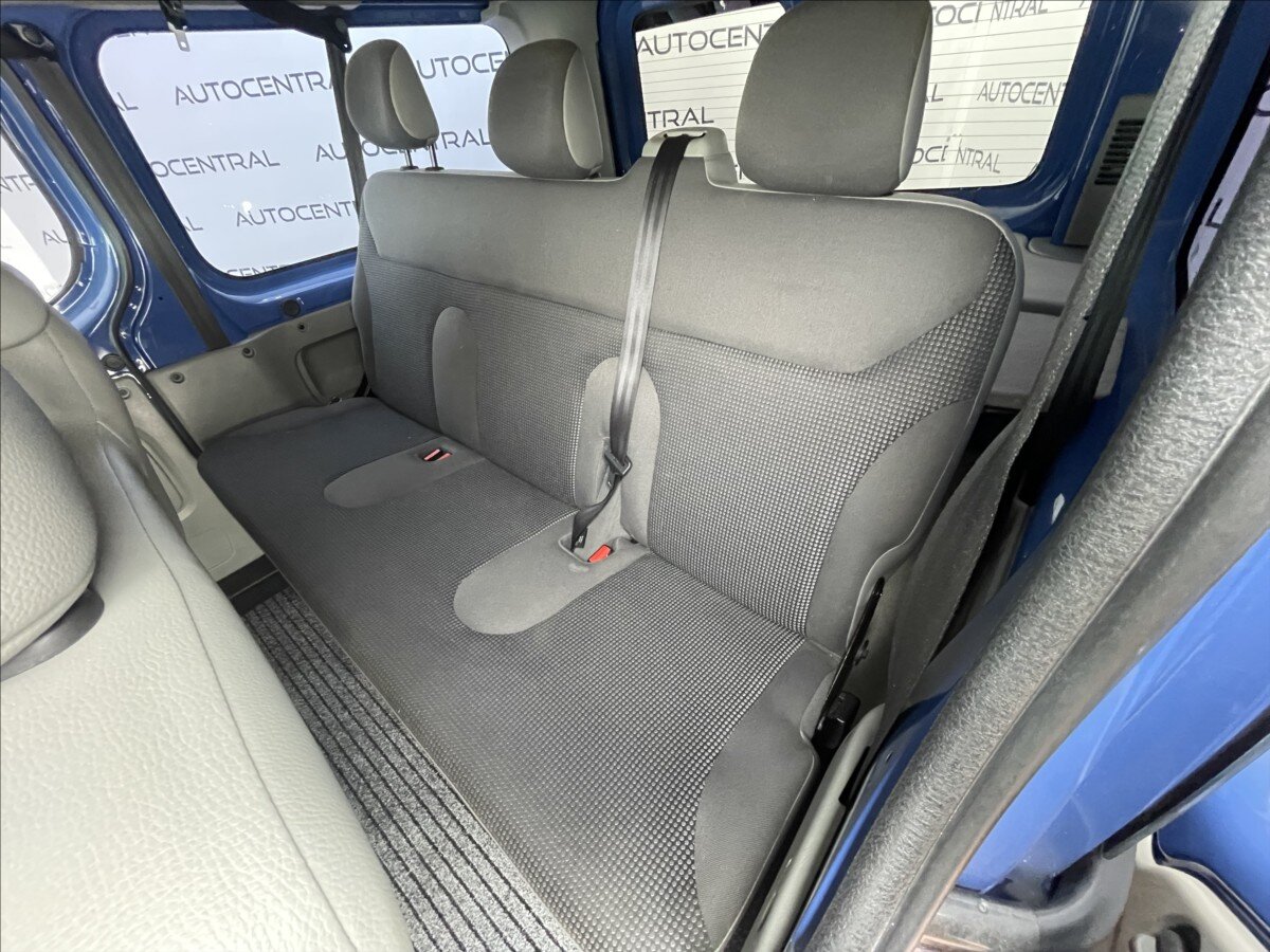 Opel Vivaro MPV 2,5 l 107 kw