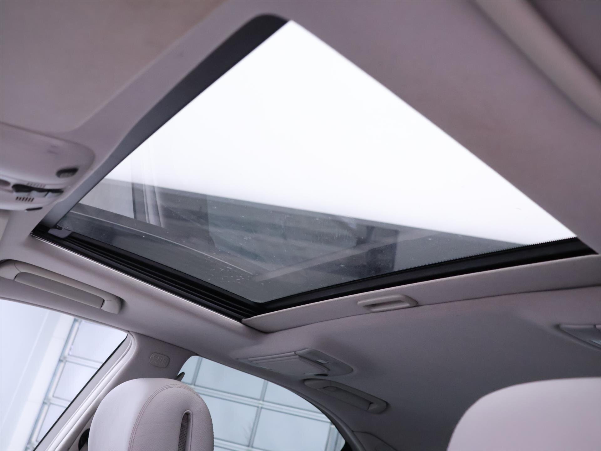 Mercedes-Benz Třídy S Sedan 3,2 l 150 kw