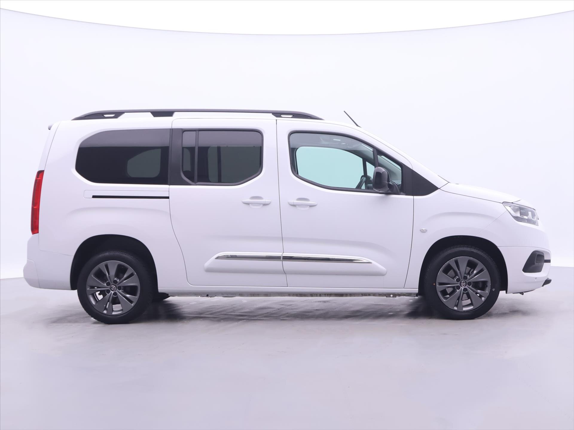 Toyota ProAce City Verso MPV 1,2 l 96 kw