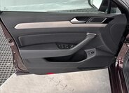 Volkswagen Passat Sedan / Limuzína 2,0 l 140 kw