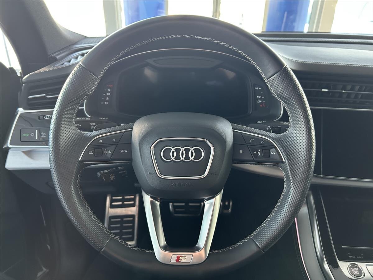 Audi Q8 SUV 3,0 l 250 kw