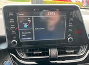 Toyota C-HR SUV / Terénní 1,8 l 72 kw