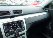 Volkswagen Passat 36