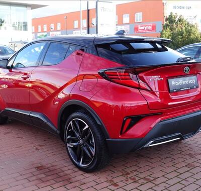 Toyota C-HR 6