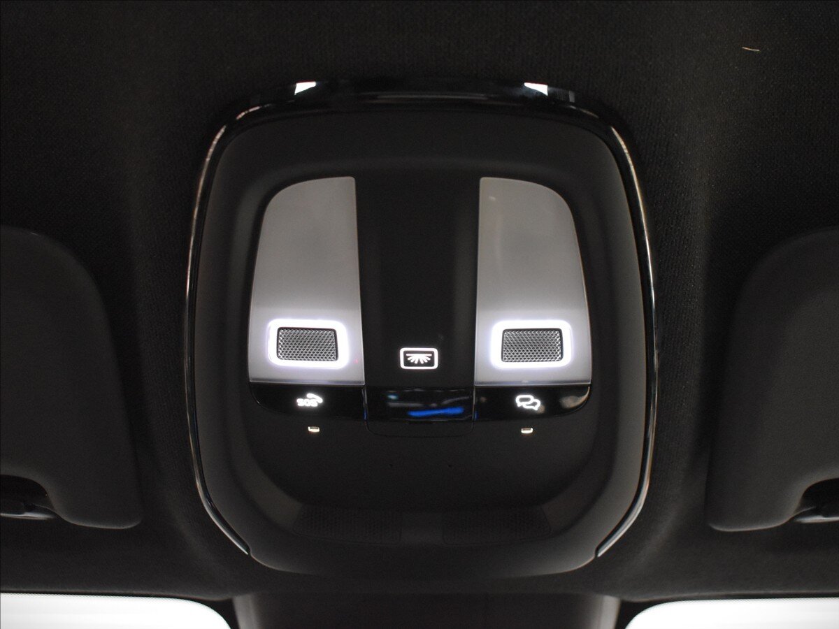 Volvo EC40 SUV / Terénní 0,0 185 kw