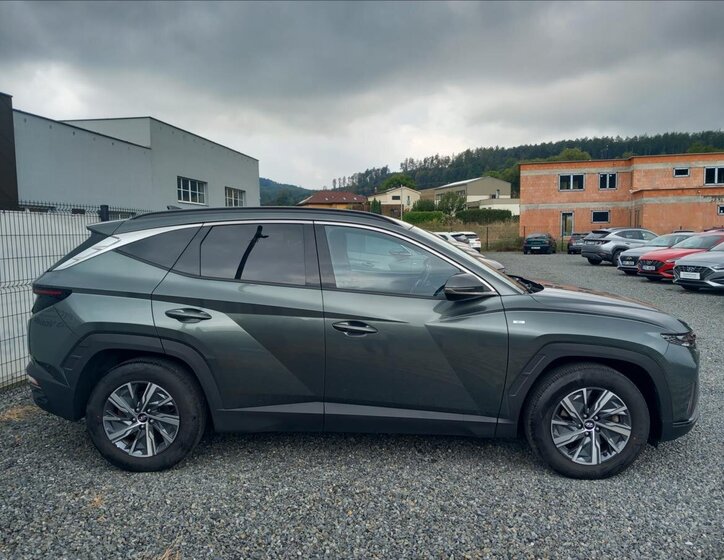 Hyundai Tucson SUV 1,6 l 100 kw