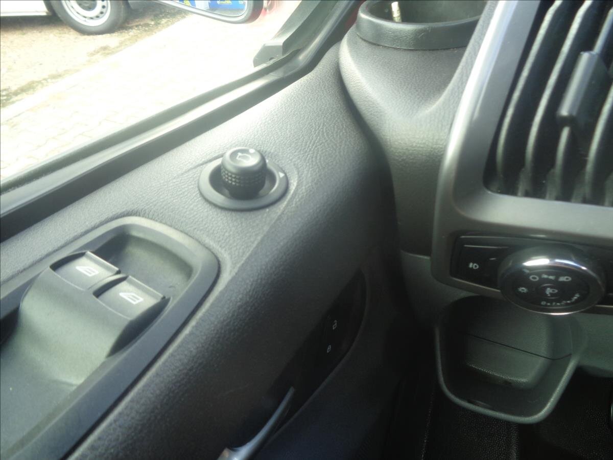 Ford Transit Custom Ostatní 2,0 l 77 kw