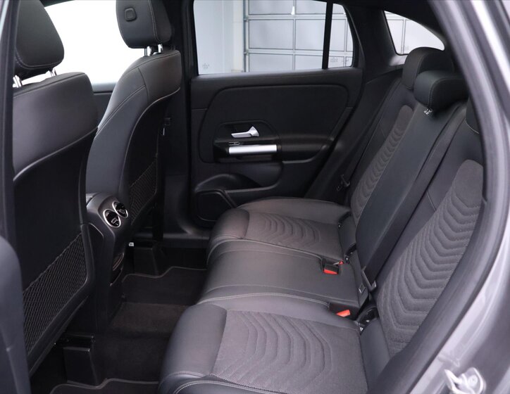 Mercedes-Benz GLA SUV / Terénní 2,0 l 165 kw