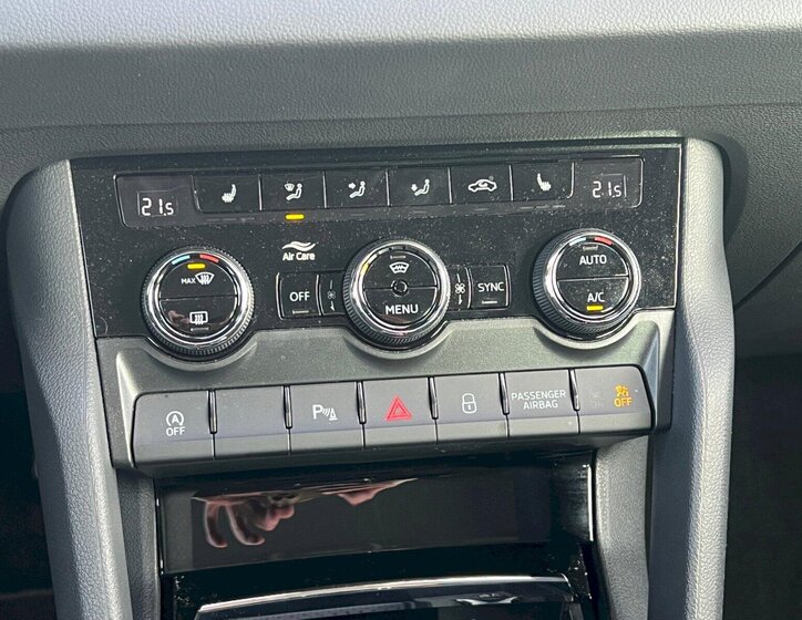 Škoda Karoq SUV 1,5 l 110 kw