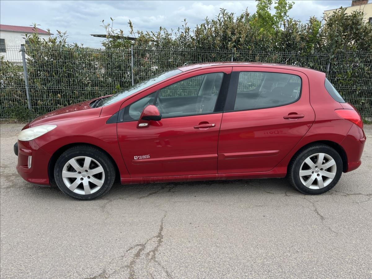 Peugeot 308 Hatchback 1,4 l 72 kw