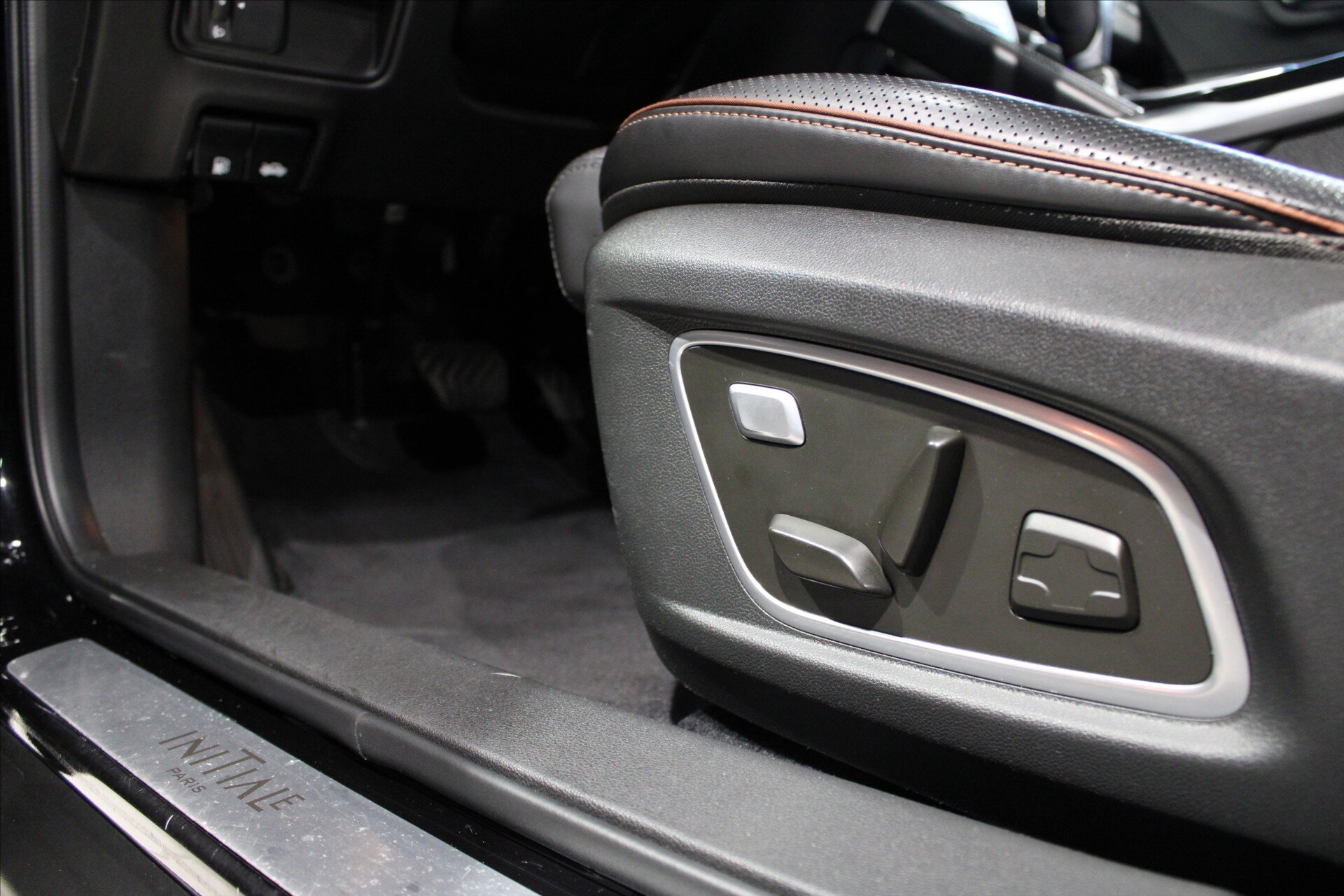 Renault Koleos SUV / Terénní 2,0 l 140 kw