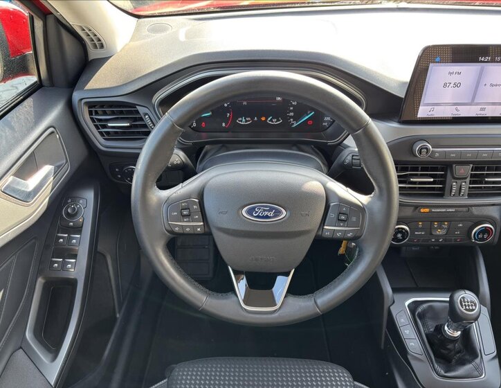 Ford Focus Kombi 999,0 92 kw